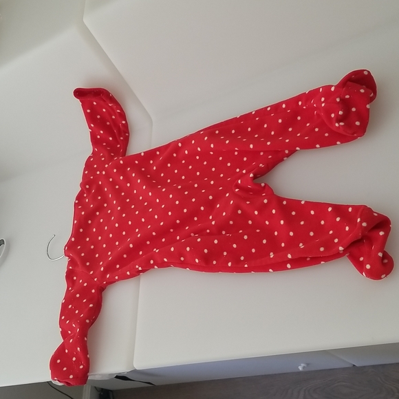 Bundle of 2 Carter's baby girl outfits - Picture 3 of 15